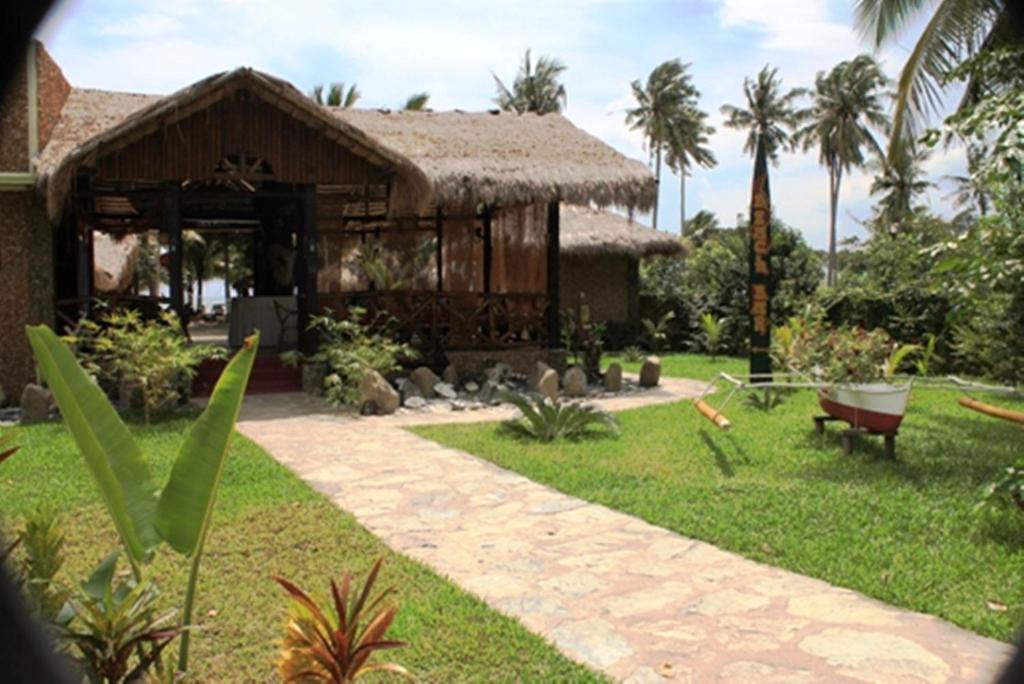 Cooper'S Beach Resort Lucbuan Εξωτερικό φωτογραφία