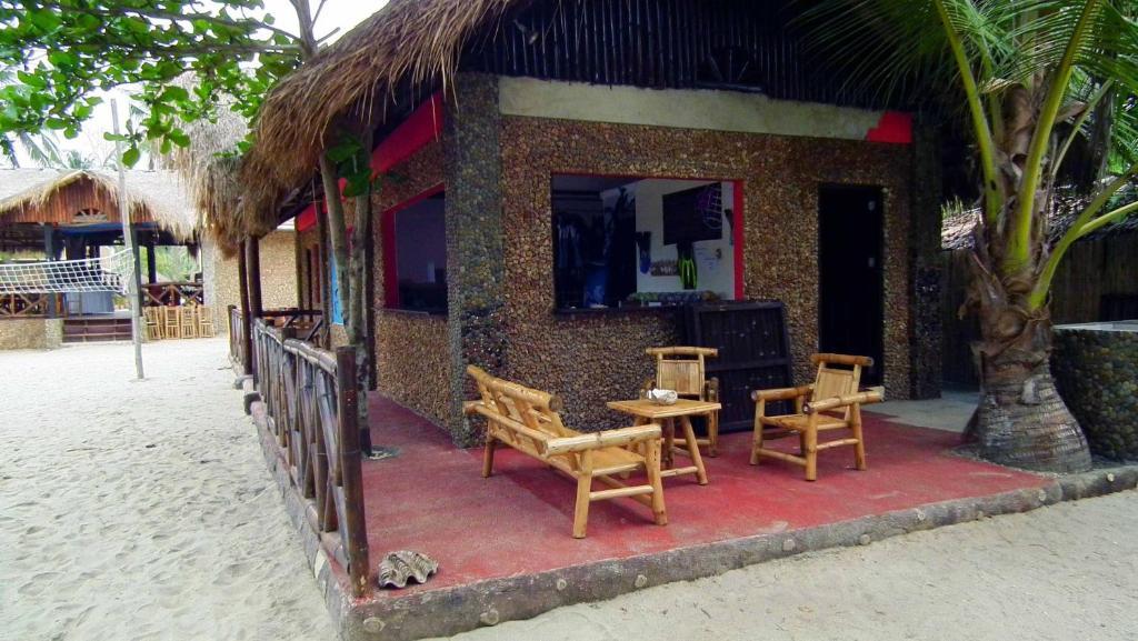 Cooper'S Beach Resort Lucbuan Εξωτερικό φωτογραφία