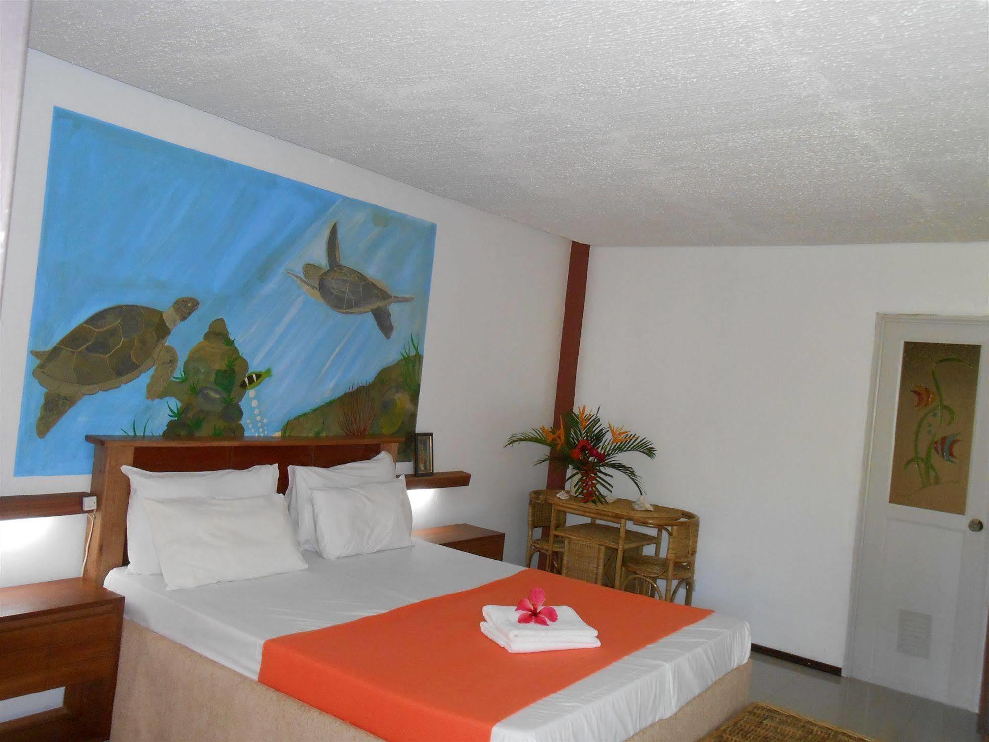 Cooper'S Beach Resort Lucbuan Εξωτερικό φωτογραφία